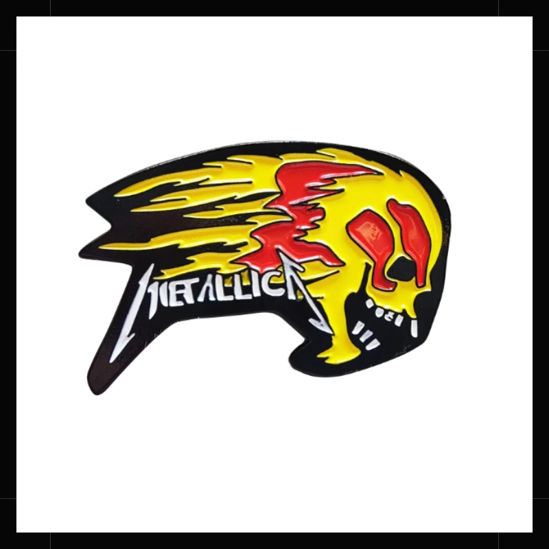 Metallica pin metálico flaming skull