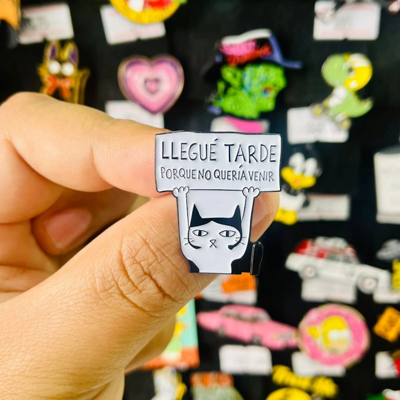 Pin Metálico Gatito Meme
