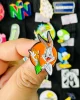Pin Metalico Looney Tunes Bugs Bunny Conejo