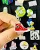 Pin Metalico Tenis Converse Rojos